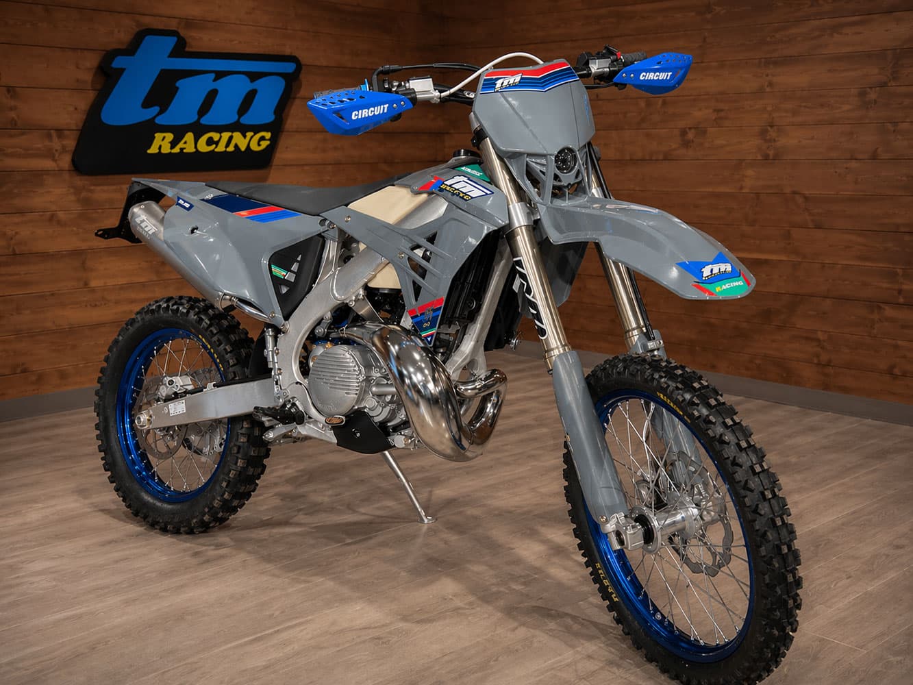 TM EN250Fi
